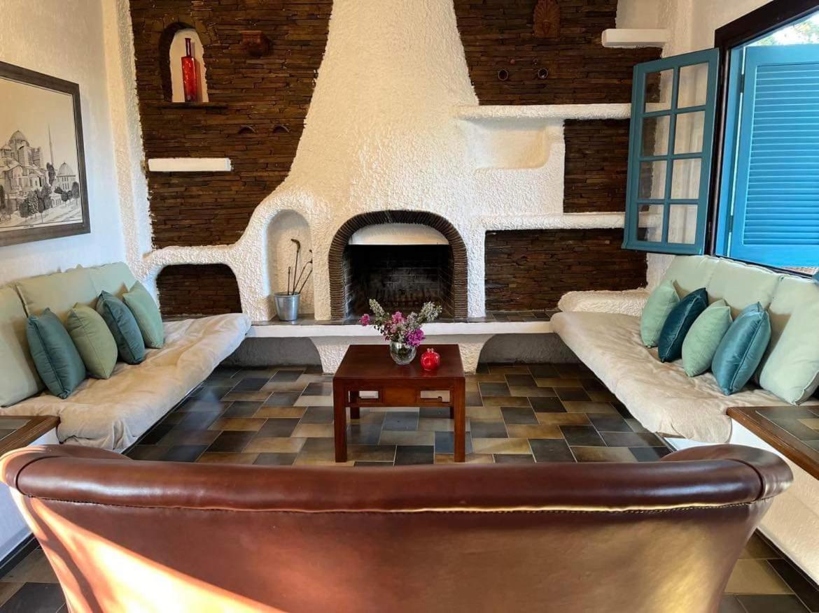 Villa Velissarios: Wonderful Villa Next To Beach Aegina Luaran gambar
